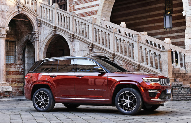 Amplitude-Auto-Jeep-Grand-Cherokee